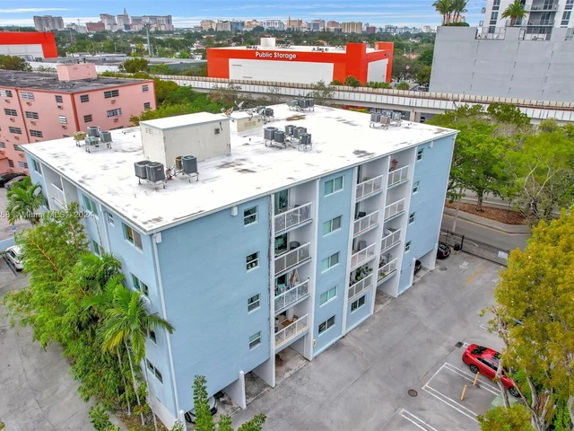 2920 SW 28th Ter # 207, Miami FL 33133