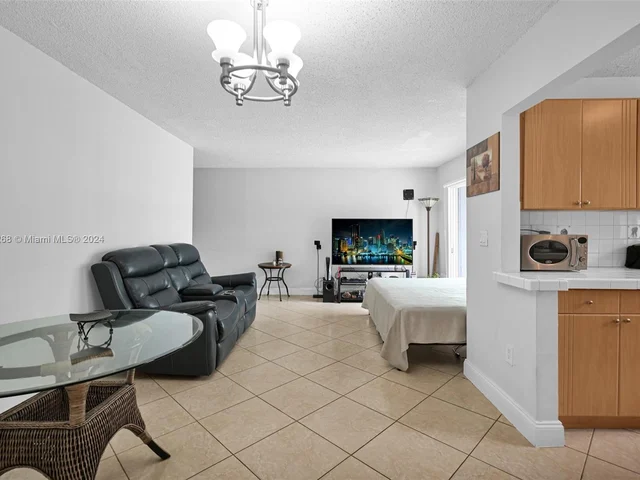 2920 SW 28th Ter # 207, Miami FL 33133