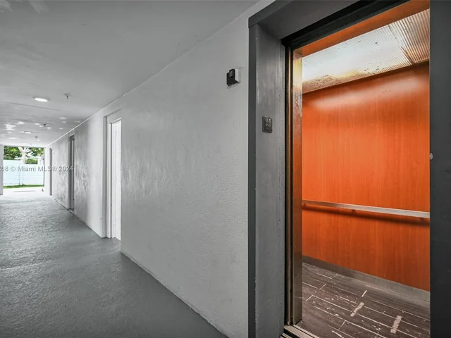 2920 SW 28th Ter # 207, Miami FL 33133