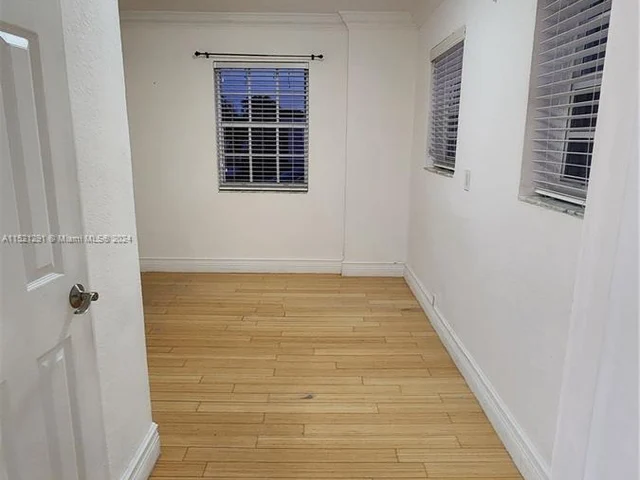 8281 SW 28th St, Miami FL 33155