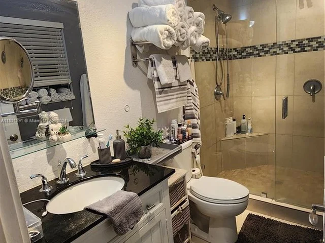 8281 SW 28th St, Miami FL 33155