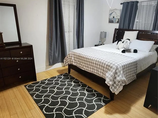 8281 SW 28th St, Miami FL 33155