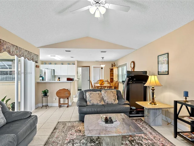 600 SW 178th Way, Pembroke Pines FL 33029