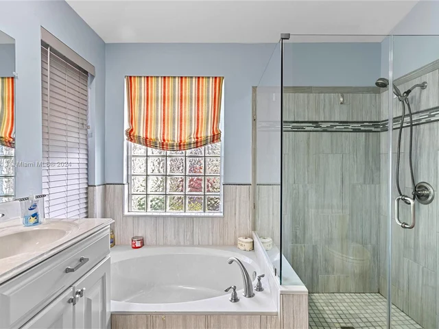 600 SW 178th Way, Pembroke Pines FL 33029