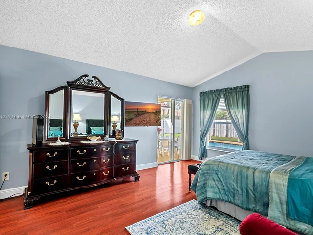 600 SW 178th Way, Pembroke Pines FL 33029