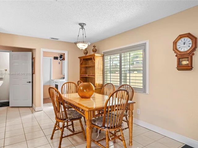 600 SW 178th Way, Pembroke Pines FL 33029