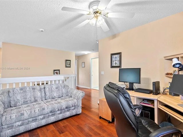 600 SW 178th Way, Pembroke Pines FL 33029