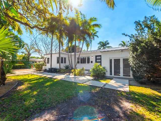630 NE 52nd St, Miami FL 33137