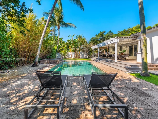 630 NE 52nd St, Miami FL 33137