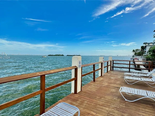 7845 NE Bayshore Ct # 14, Miami FL 33138