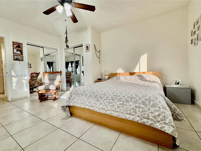 7845 NE Bayshore Ct # 14, Miami FL 33138