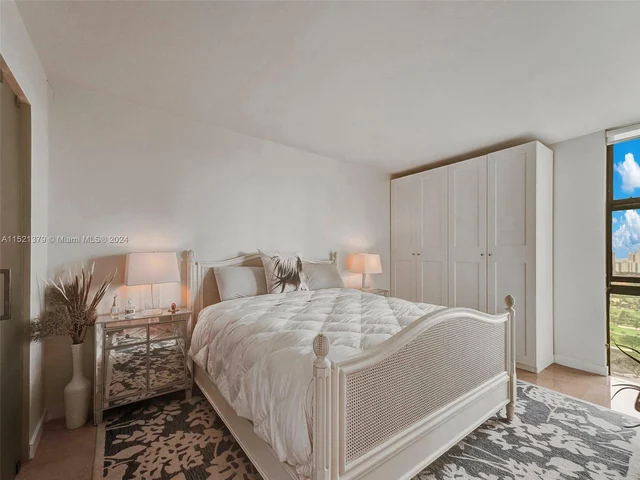 20335 W COUNTRY CLUB DR # 2605, Aventura FL 33180