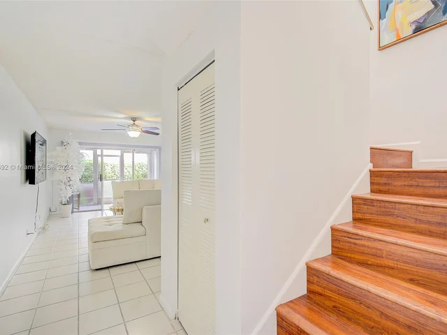 6663 Via Regina # 6663, Boca Raton FL 33433