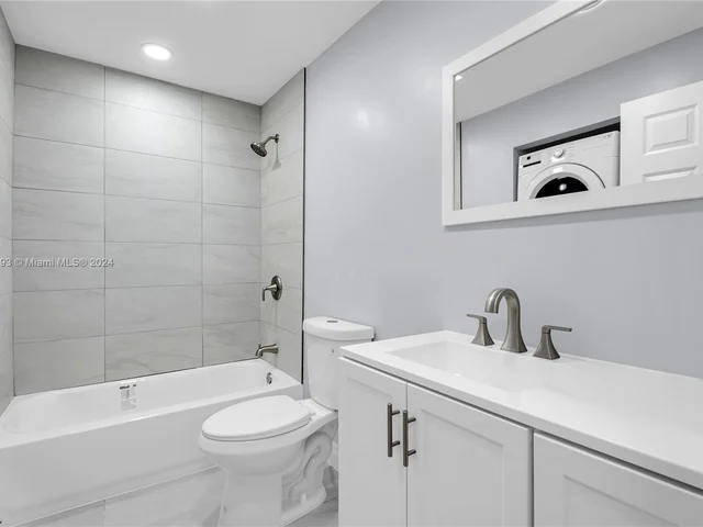 145 SW 13th Ave, Delray Beach FL 33444