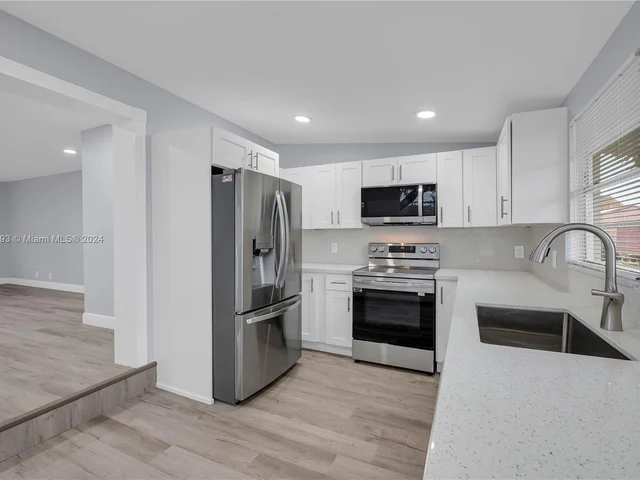 145 SW 13th Ave, Delray Beach FL 33444