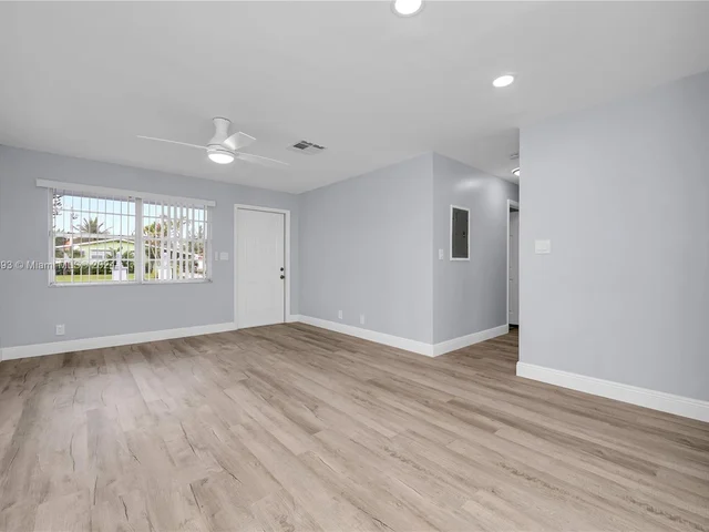 145 SW 13th Ave, Delray Beach FL 33444