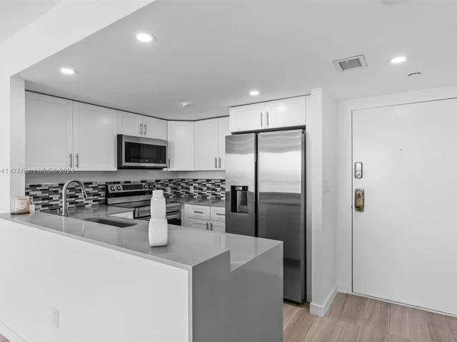 1470 NE 123 # A1413, North Miami Beach FL 33161