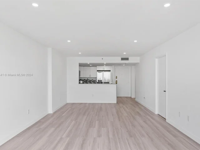 1470 NE 123 # A1413, North Miami Beach FL 33161