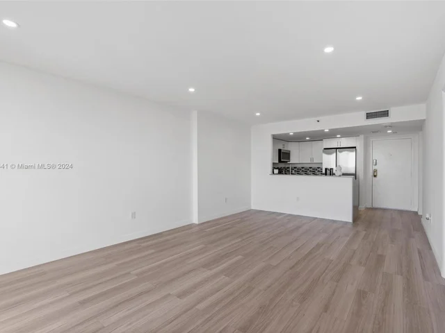 1470 NE 123 # A1413, North Miami Beach FL 33161