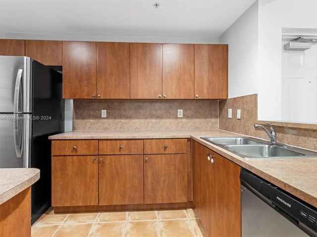 6540 NW 114th Ave # 1405, Doral FL 33178