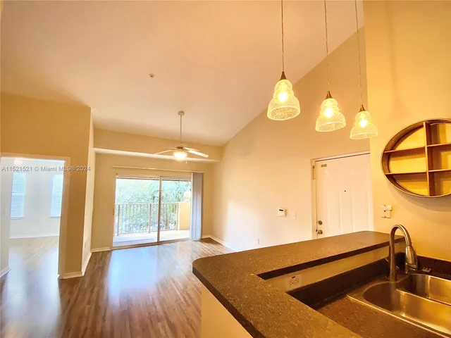 4271 San Marino Blvd # 305, West Palm Beach FL 33409