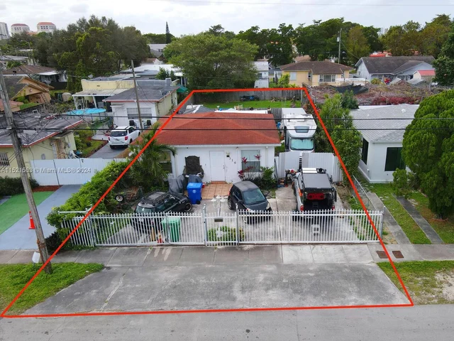 316 SW 31st Ct, Miami FL 33135