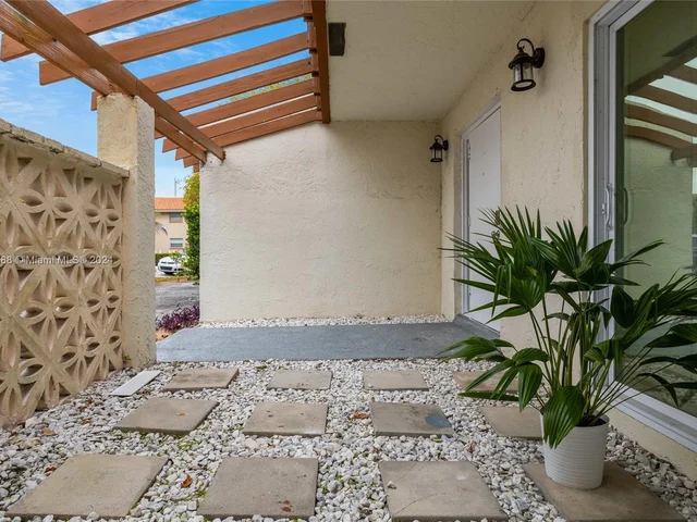 11601 NW 29th Ct # 2E, Coral Springs FL 33065