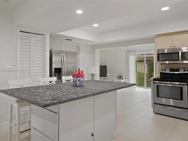 11601 NW 29th Ct # 2E, Coral Springs FL 33065