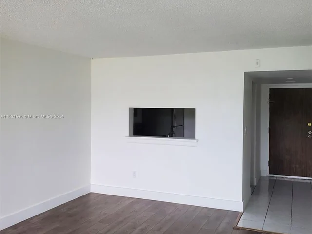 496 NW 165th St Rd # 412, Miami FL 33169
