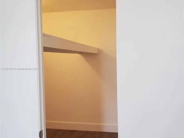 496 NW 165th St Rd # 412, Miami FL 33169