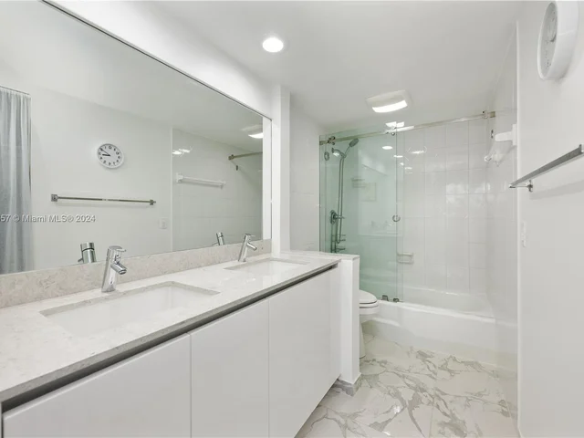 17800 Atlantic Blvd # 403, Sunny Isles Beach FL 33160