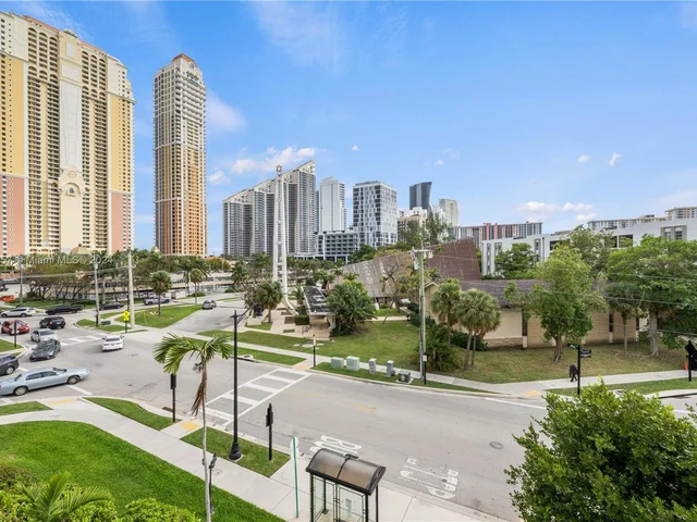 17800 Atlantic Blvd # 403, Sunny Isles Beach FL 33160