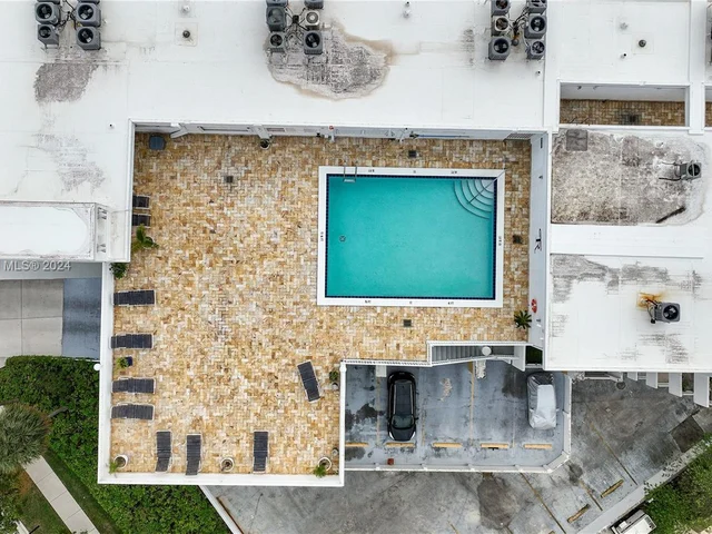 17800 Atlantic Blvd # 403, Sunny Isles Beach FL 33160