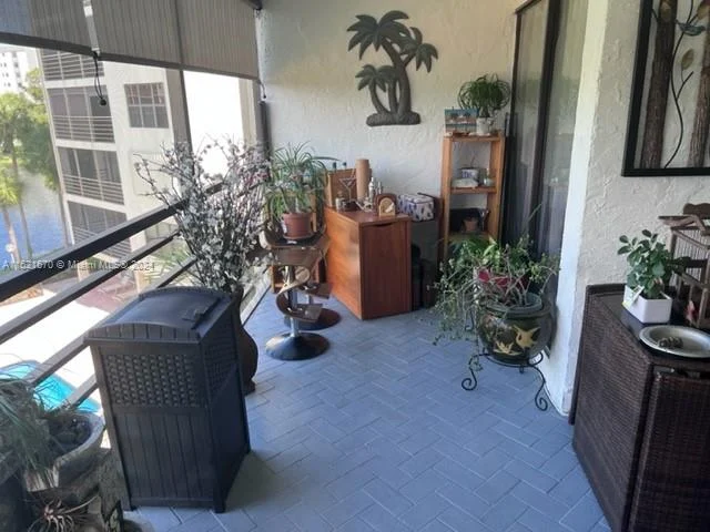 2307 S Cypress Bend Dr # 406A, Pompano Beach FL 33069