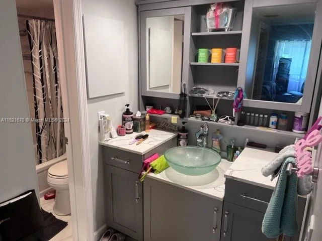 2307 S Cypress Bend Dr # 406A, Pompano Beach FL 33069