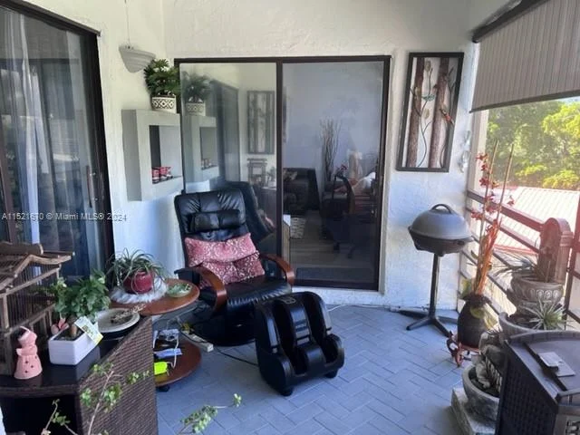 2307 S Cypress Bend Dr # 406A, Pompano Beach FL 33069