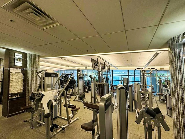 21205 Yacht Club Dr # 407, Aventura FL 33180