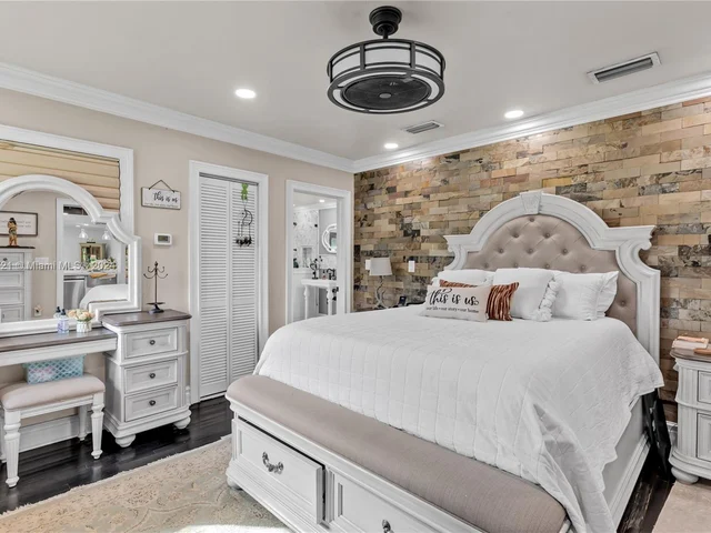 18200 SW 296th St, Homestead FL 33030