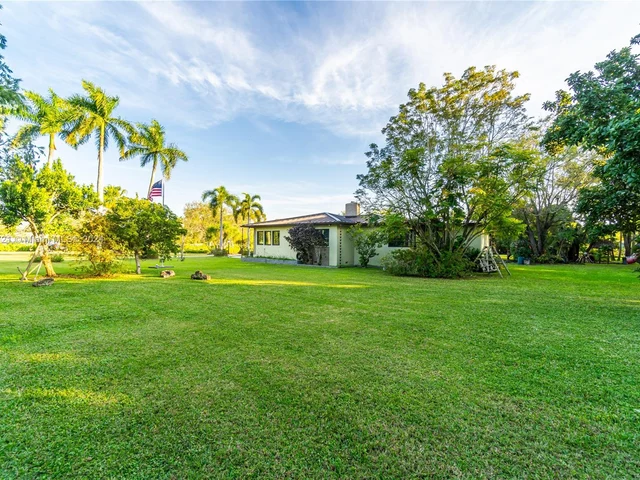 18200 SW 296th St, Homestead FL 33030