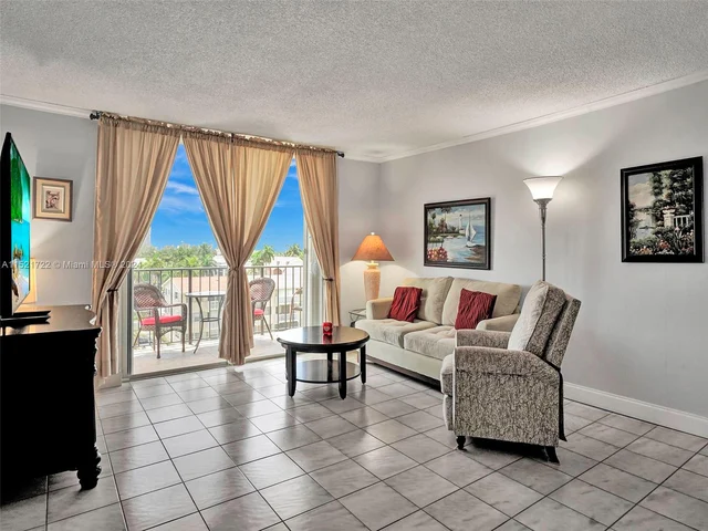427 Golden Isles Dr # 5J, Hallandale Beach FL 33009