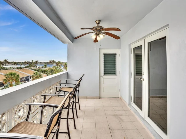 320 S Surf Rd # 402, Hollywood FL 33019