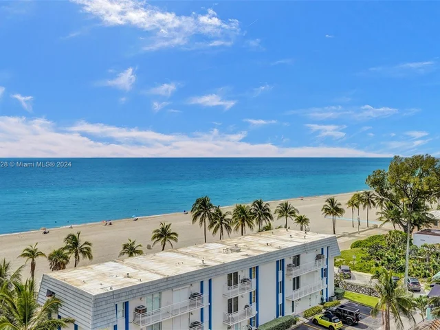 320 S Surf Rd # 402, Hollywood FL 33019