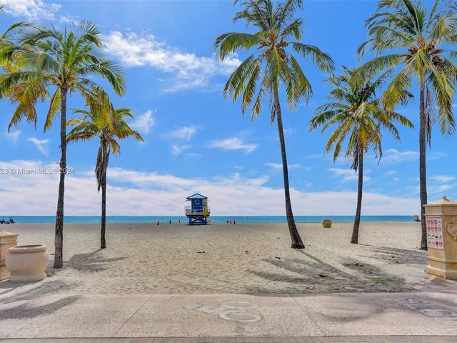 320 S Surf Rd # 402, Hollywood FL 33019