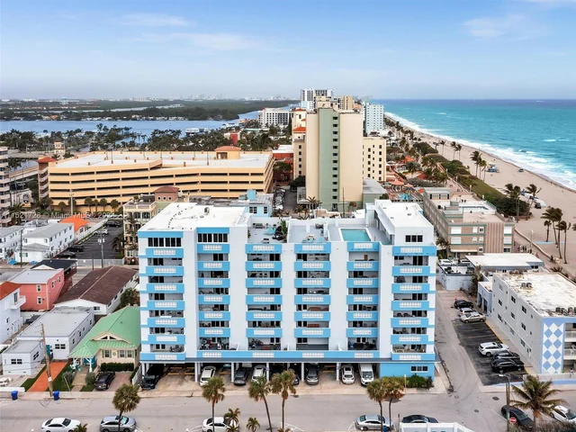 320 S Surf Rd # 402, Hollywood FL 33019