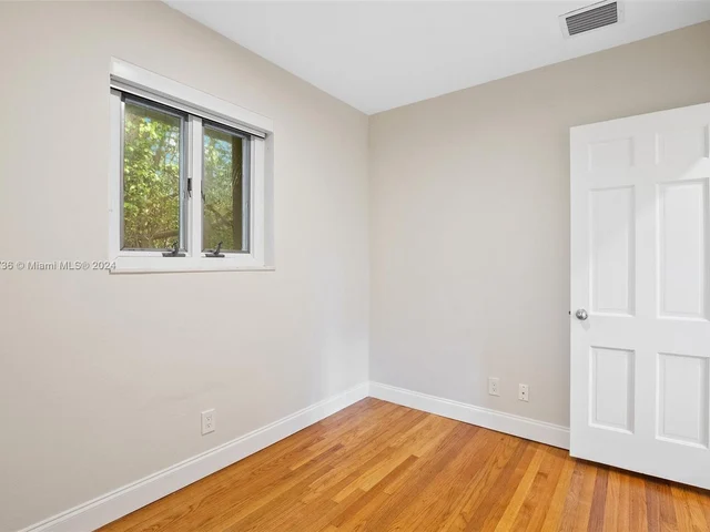 247 Bal Bay Dr, Bal Harbour FL 33154