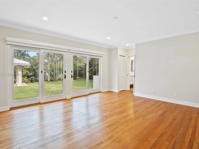 247 Bal Bay Dr, Bal Harbour FL 33154