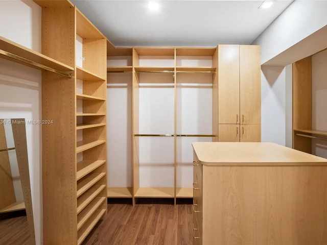 247 Bal Bay Dr, Bal Harbour FL 33154