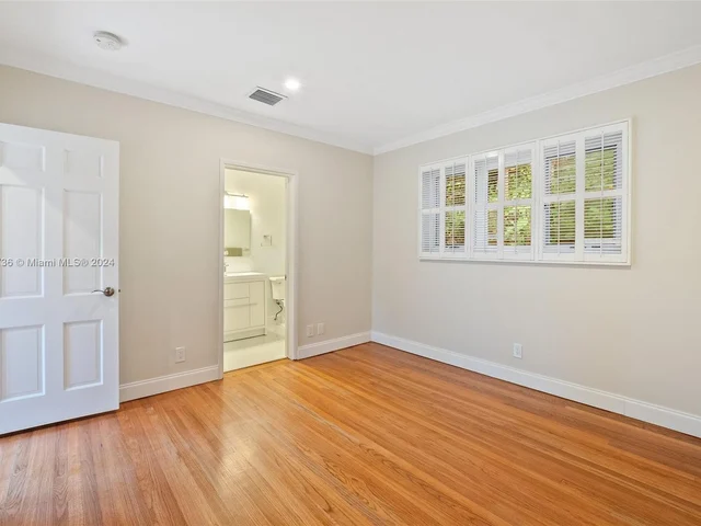 247 Bal Bay Dr, Bal Harbour FL 33154