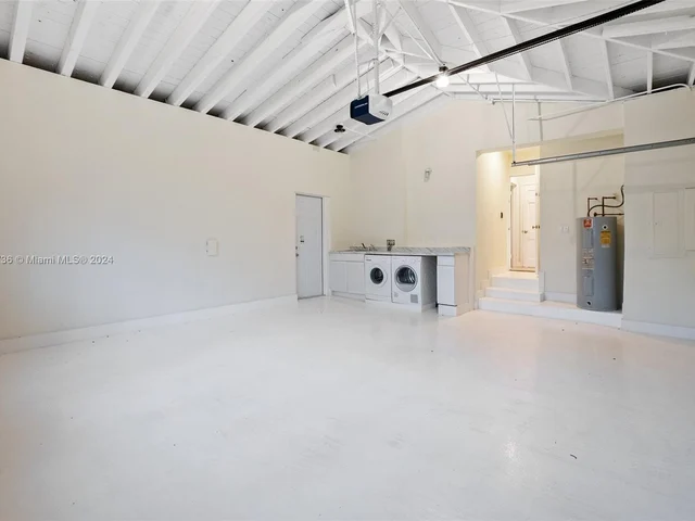 247 Bal Bay Dr, Bal Harbour FL 33154