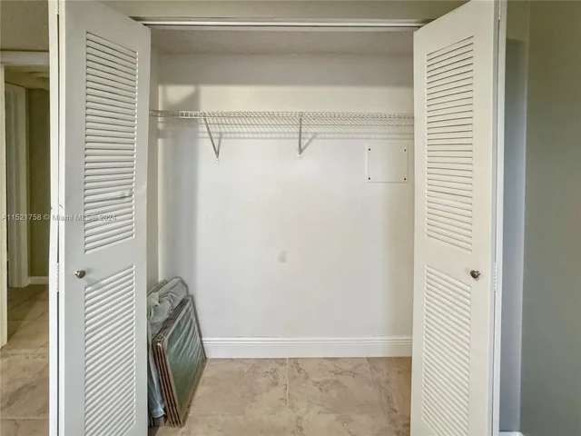 7195 NW 179th St # 311, Hialeah FL 33015